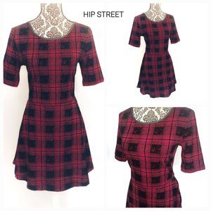 DIVIDED Dress Red Buffalo Plaid SS Stretch Scoop Neck Mini Skater 10